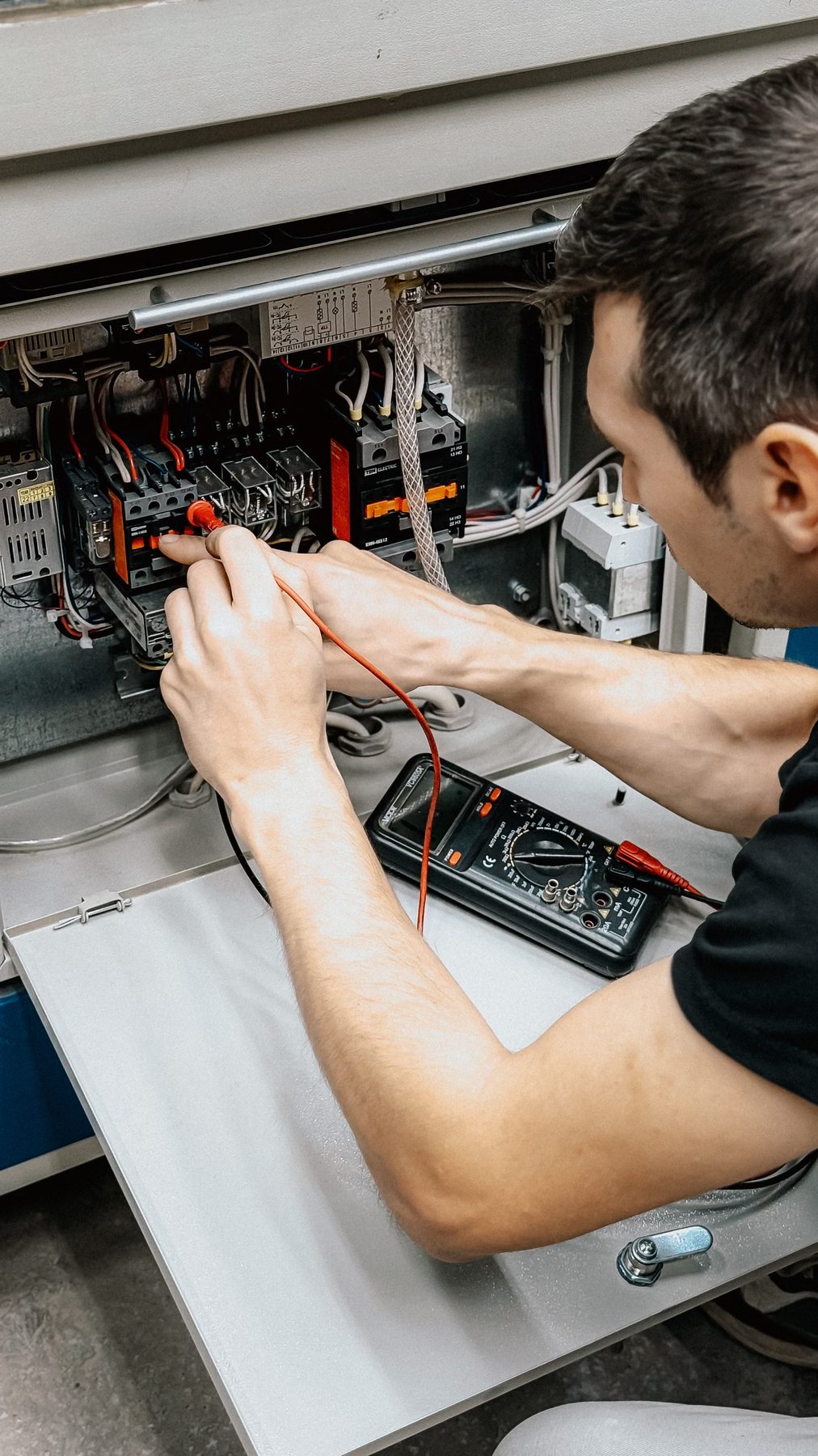 Technician testing an electrical installation